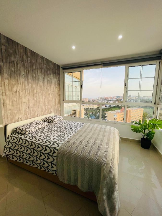 Apartamento La Torre 1337 Precioso, Moderno Y Con Piscina Torremolinos Kültér fotó