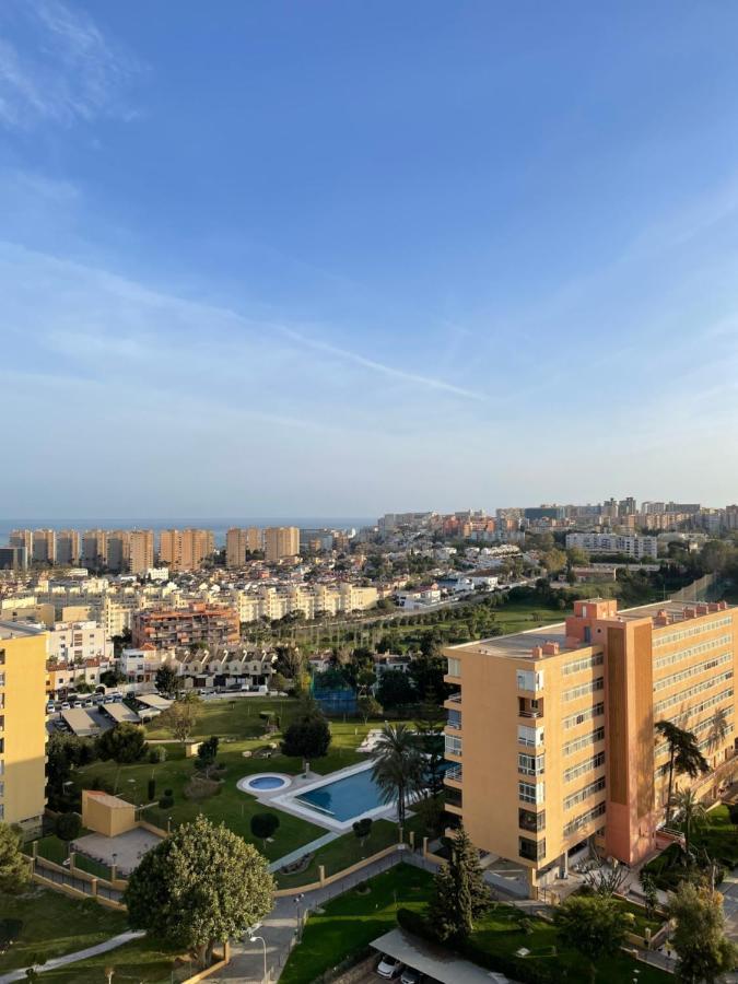 Apartamento La Torre 1337 Precioso, Moderno Y Con Piscina Torremolinos Kültér fotó
