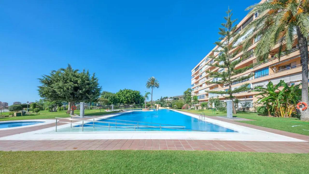 Apartamento La Torre 1337 Precioso, Moderno Y Con Piscina Torremolinos Kültér fotó