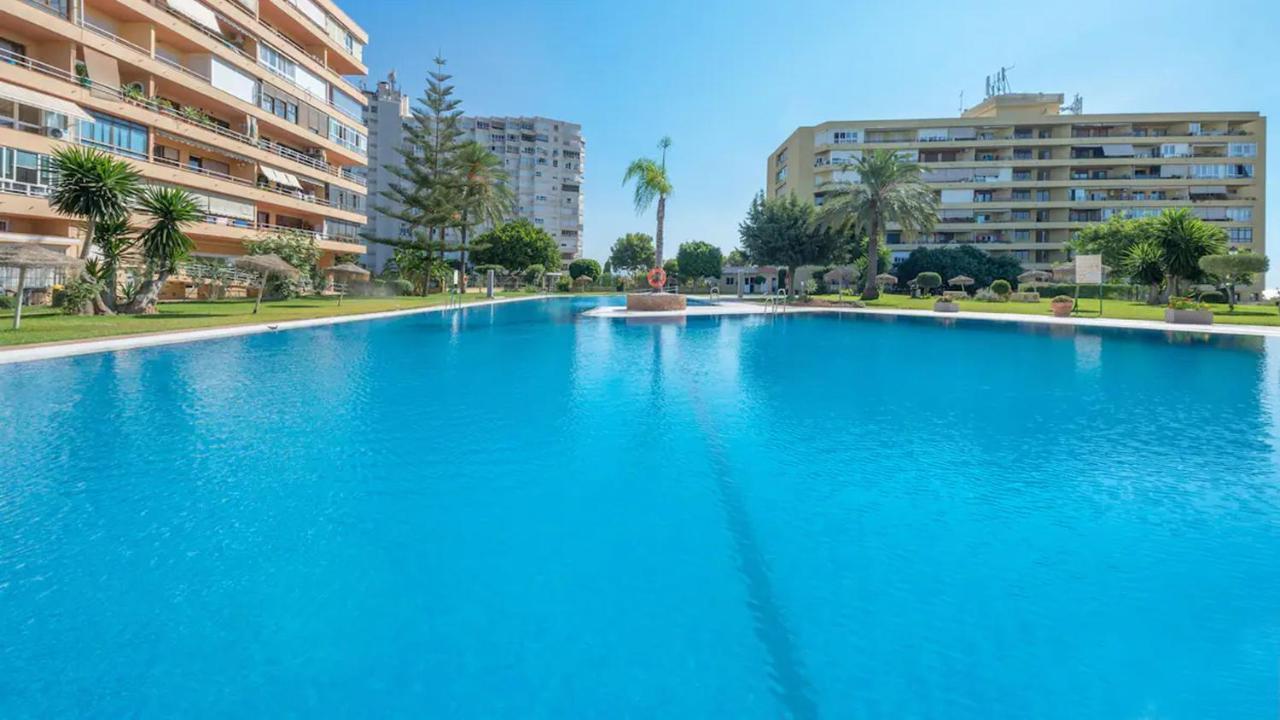 Apartamento La Torre 1337 Precioso, Moderno Y Con Piscina Torremolinos Kültér fotó